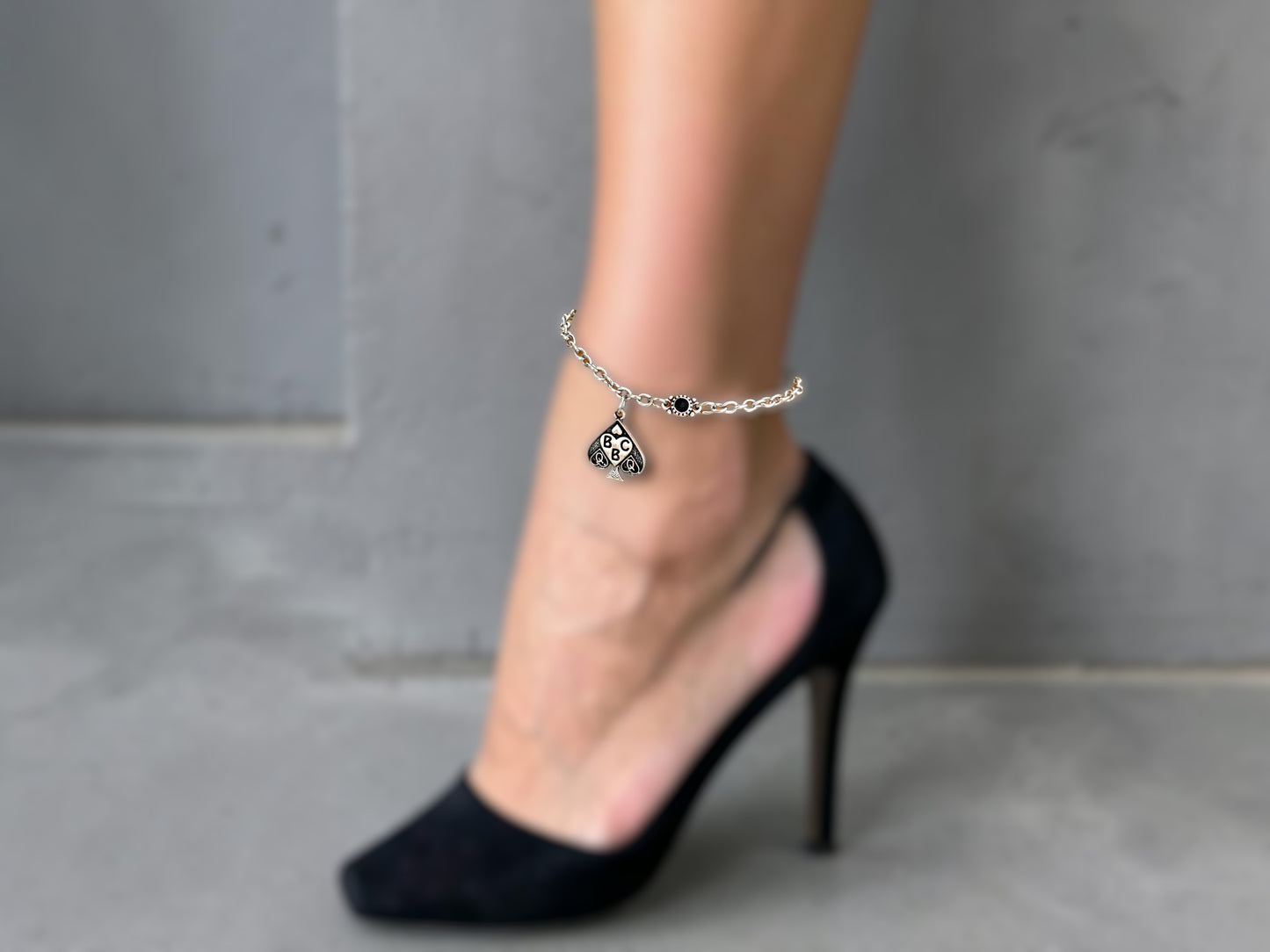 QOS Queen of Spades Chain With Vintage Charm